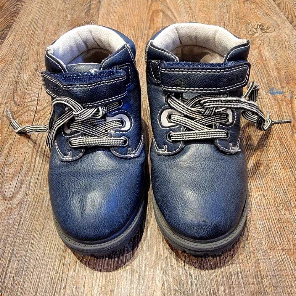 Carters boys navy blue size 12 boots